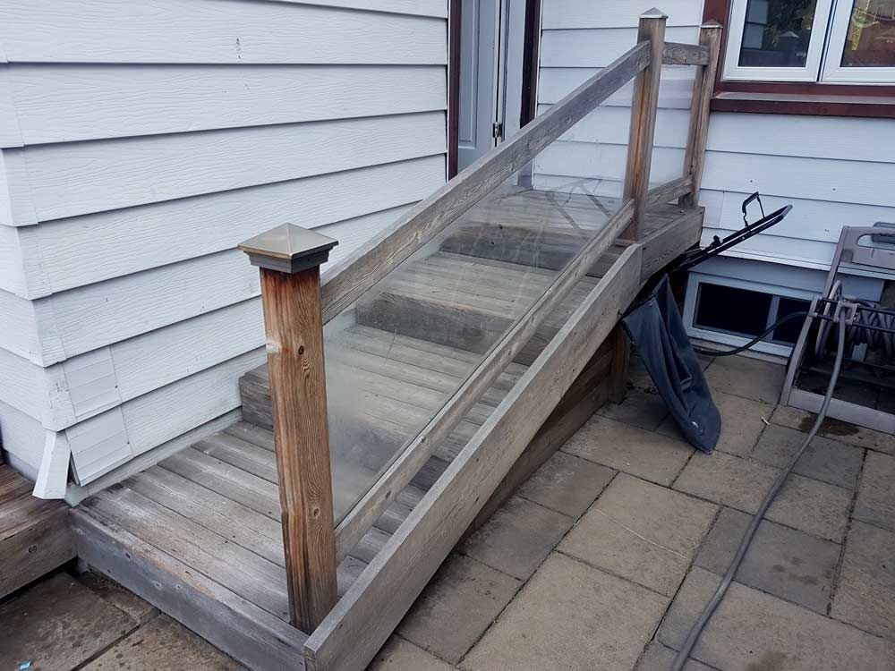 porch-before-stain