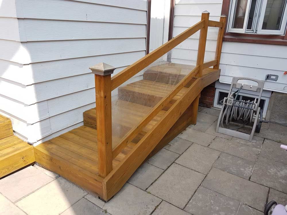 porch-cedar-stain