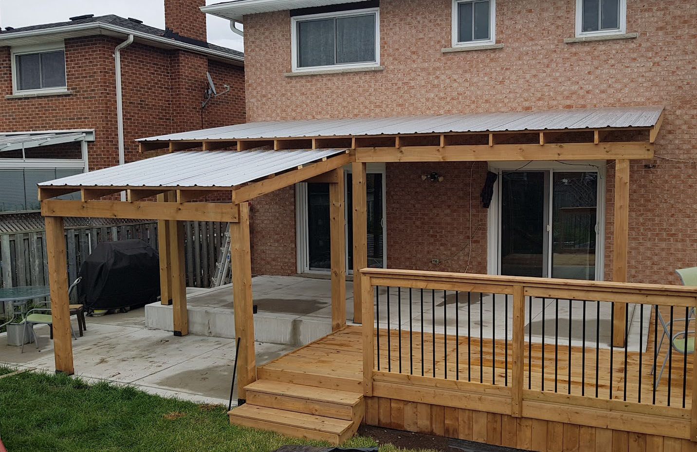 Pergola with metal roof